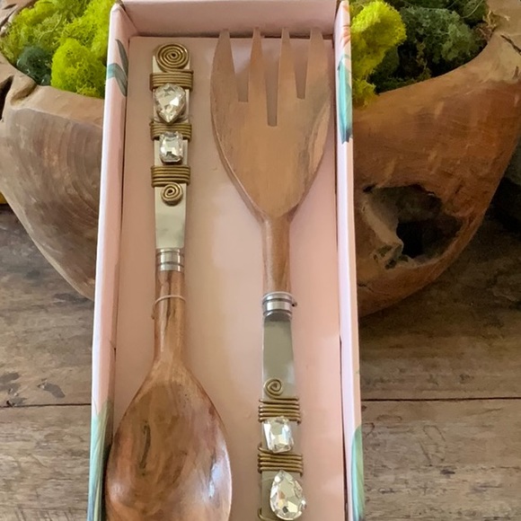 New wood and stone accents serving set - Picture 3 of 5